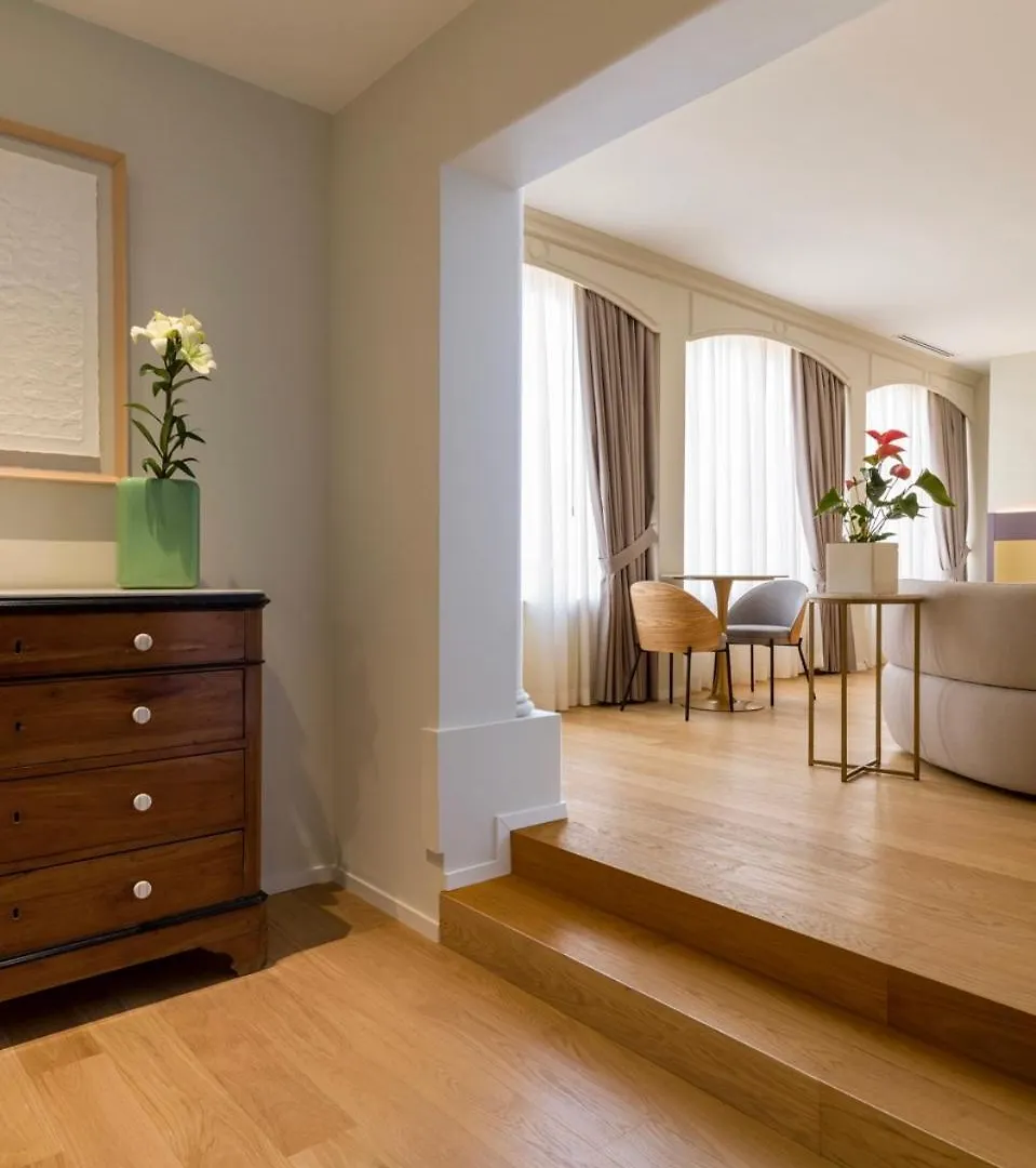 Una Hotels One CTA 4*,