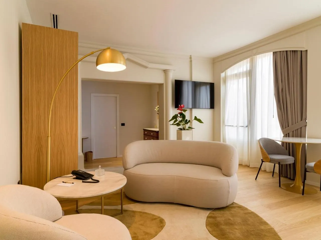 Una Hotels One CTA